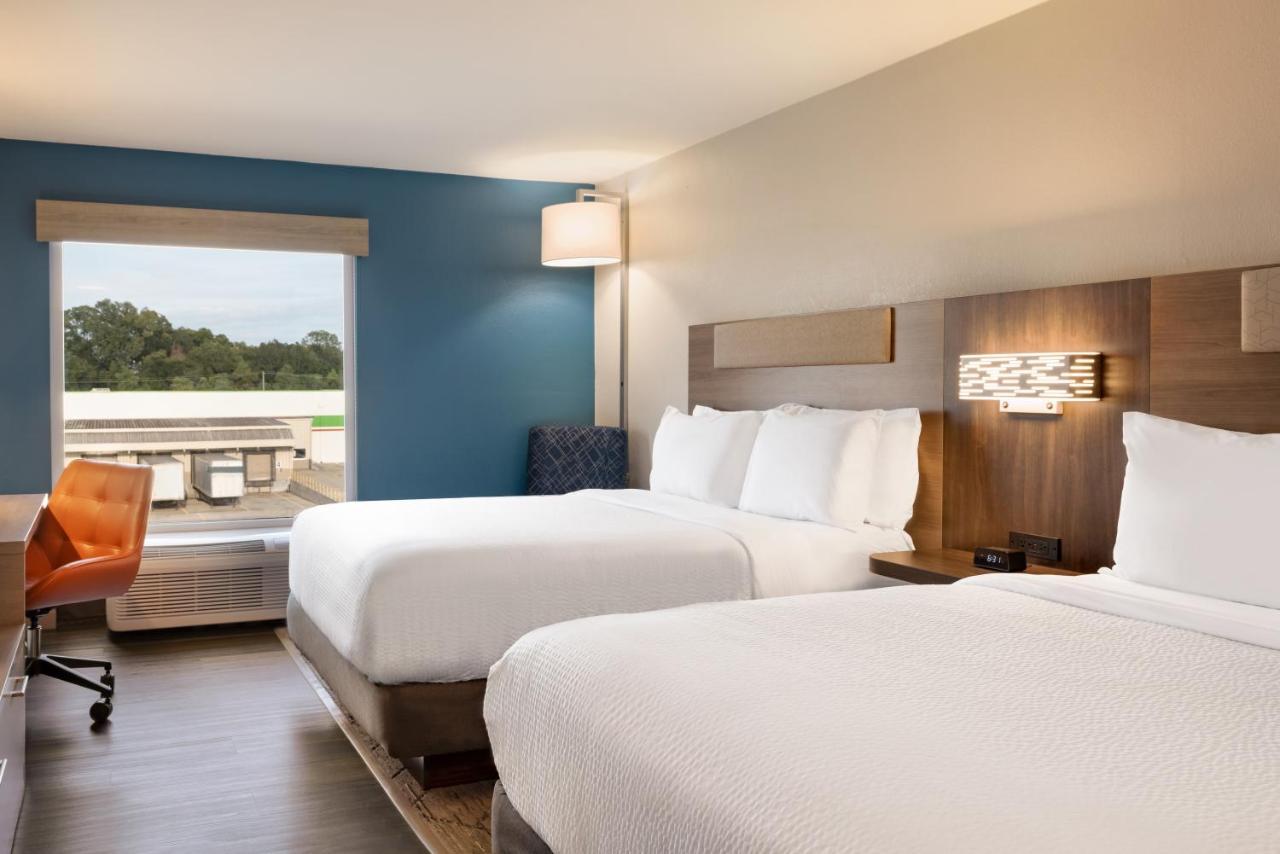 Holiday Inn Express & Suites Opelousas By Ihg Exterior photo