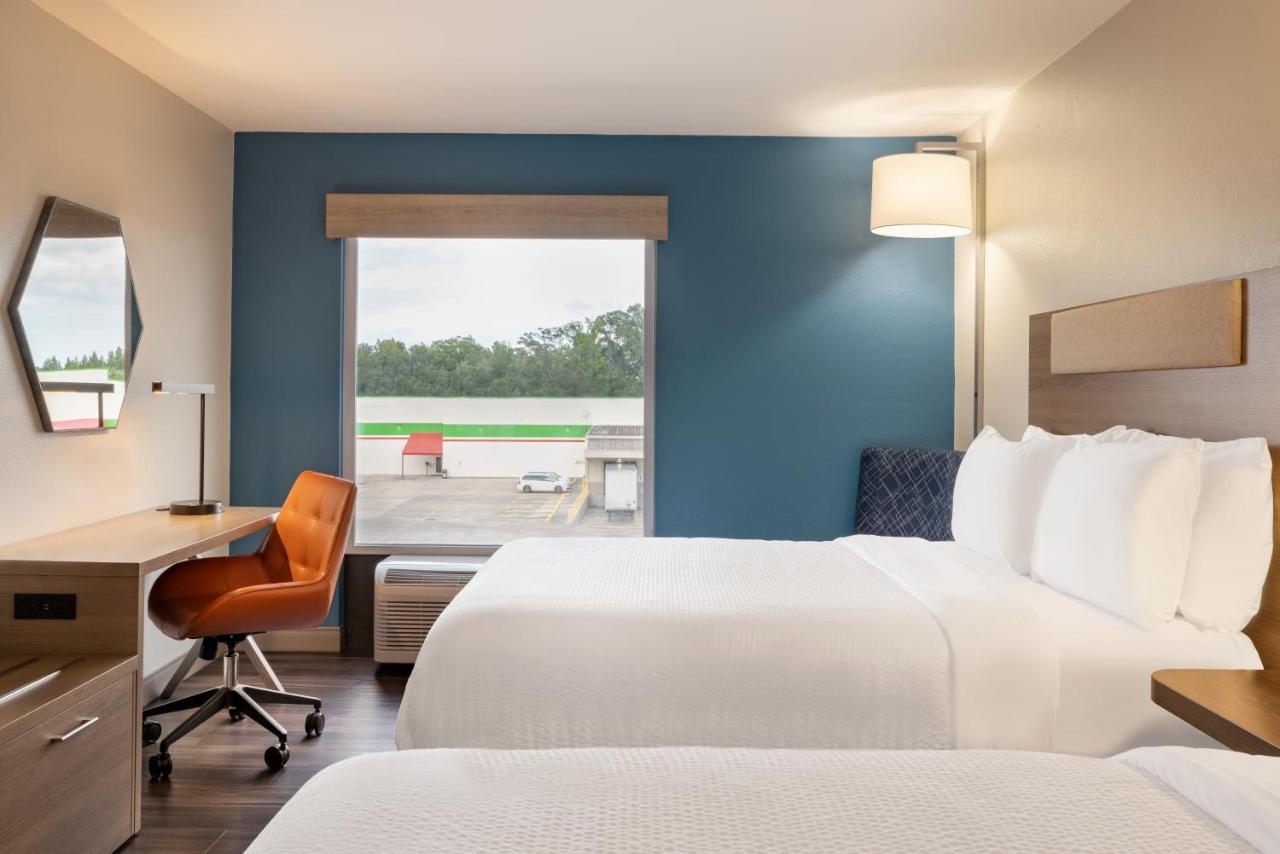 Holiday Inn Express & Suites Opelousas By Ihg Exterior photo