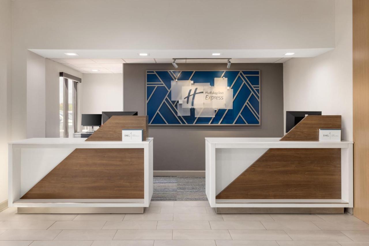 Holiday Inn Express & Suites Opelousas By Ihg Exterior photo