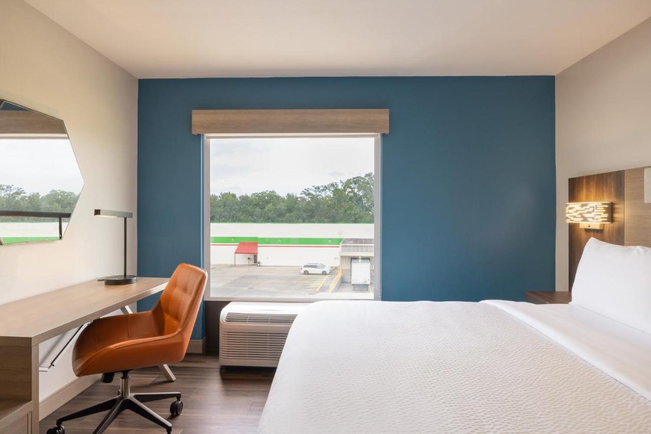 Holiday Inn Express & Suites Opelousas By Ihg Exterior photo