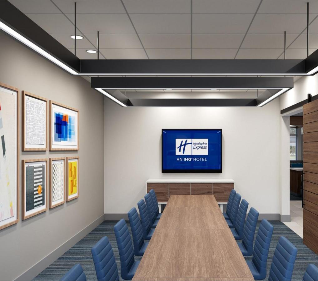 Holiday Inn Express & Suites Opelousas By Ihg Exterior photo